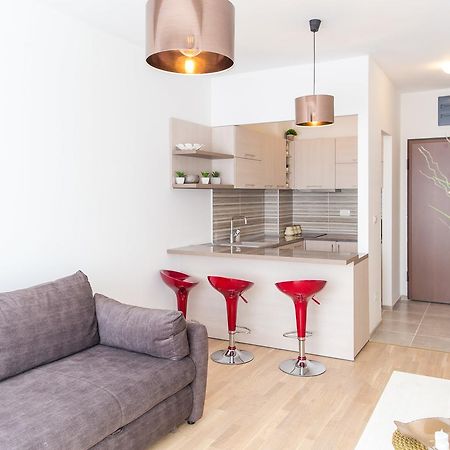 בודווה Natasha Sea View Apartment מראה חיצוני תמונה
