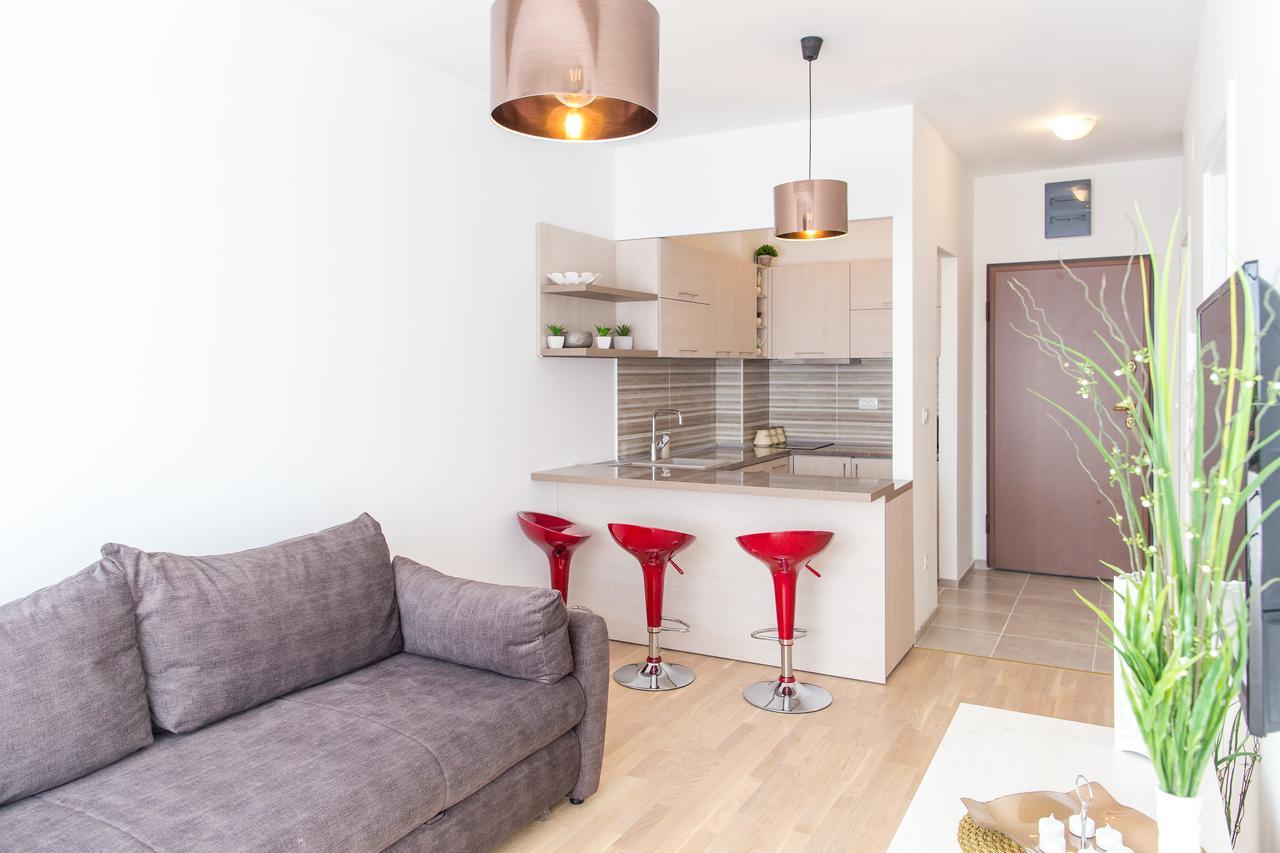 בודווה Natasha Sea View Apartment מראה חיצוני תמונה