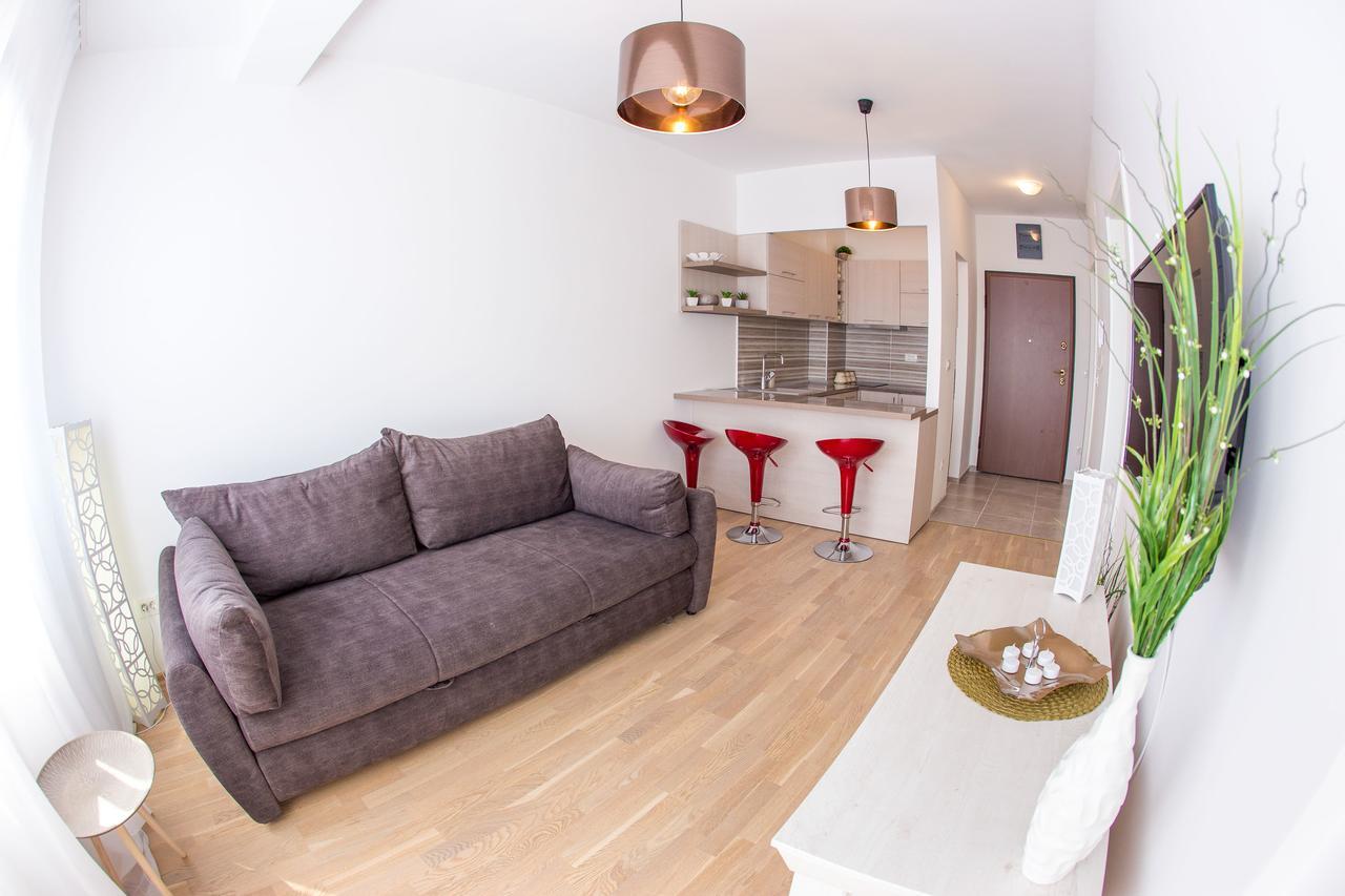 בודווה Natasha Sea View Apartment מראה חיצוני תמונה