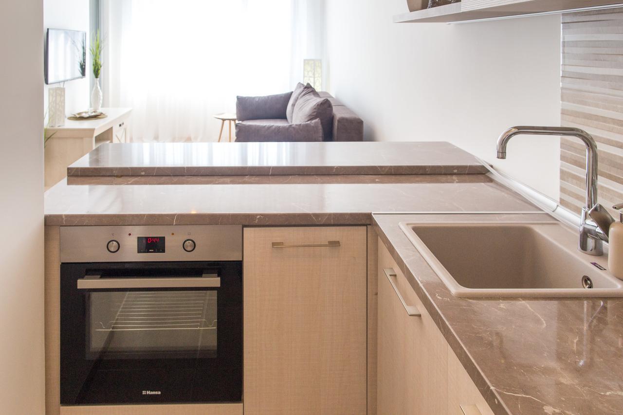 בודווה Natasha Sea View Apartment מראה חיצוני תמונה